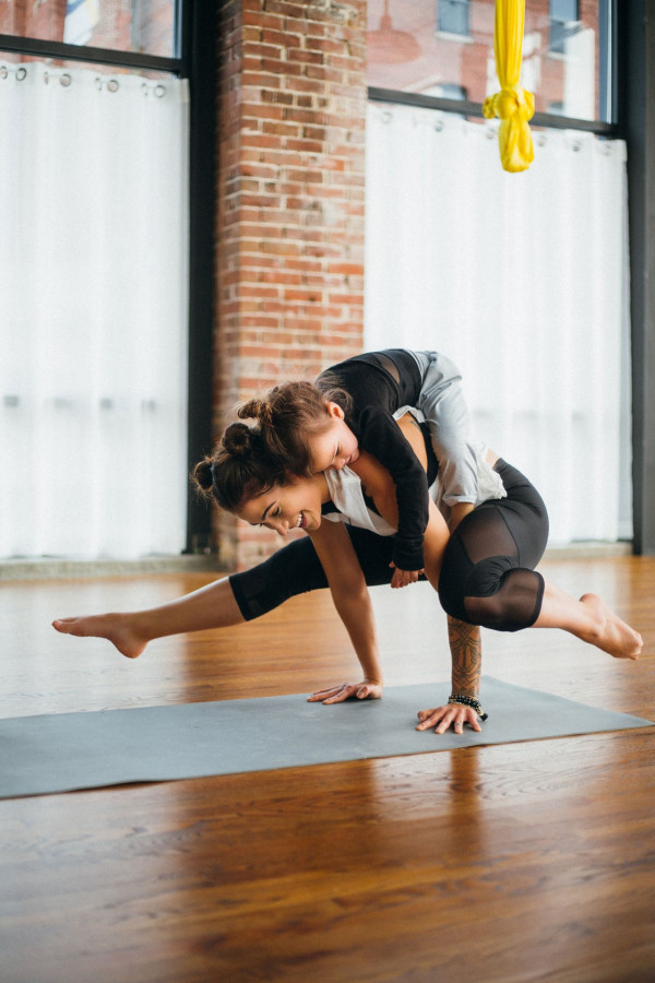 10 điều thú vị bạn muốn biết khi hẹn hò kết bạn với một phụ nữ yêu Yoga